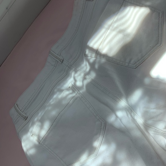 White boot legged jean - Picture 3 of 4